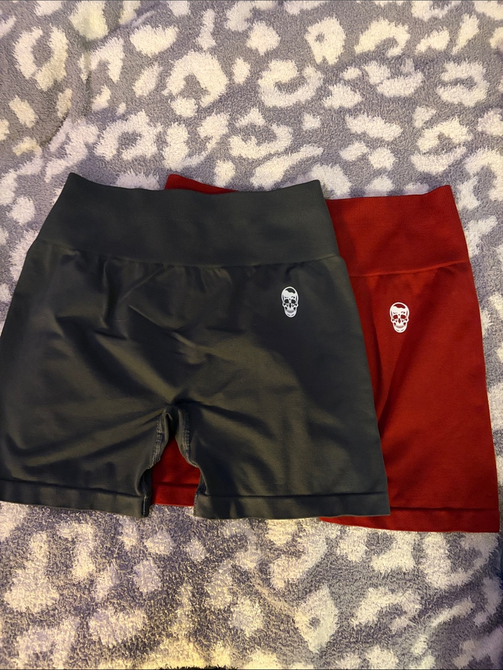 Skull Logo Women’s High-Waist Bike Shorts - Grey & Red